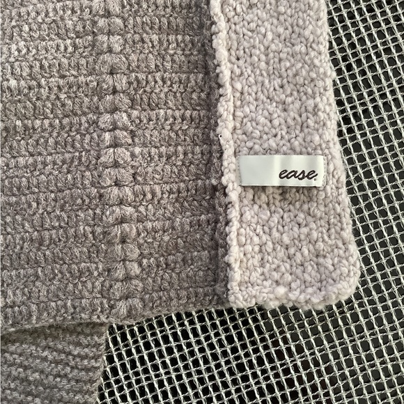 Textured Scarf in Grey, Taupes - Picture 4 of 6